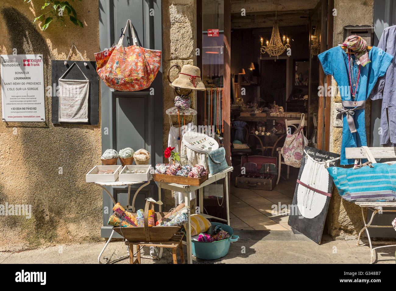 Ein Dorf Ladenfront in Lourmarin, Luberon, Vaucluse, Provence-Alpes-Côte d ' Azur, Frankreich Stockfoto