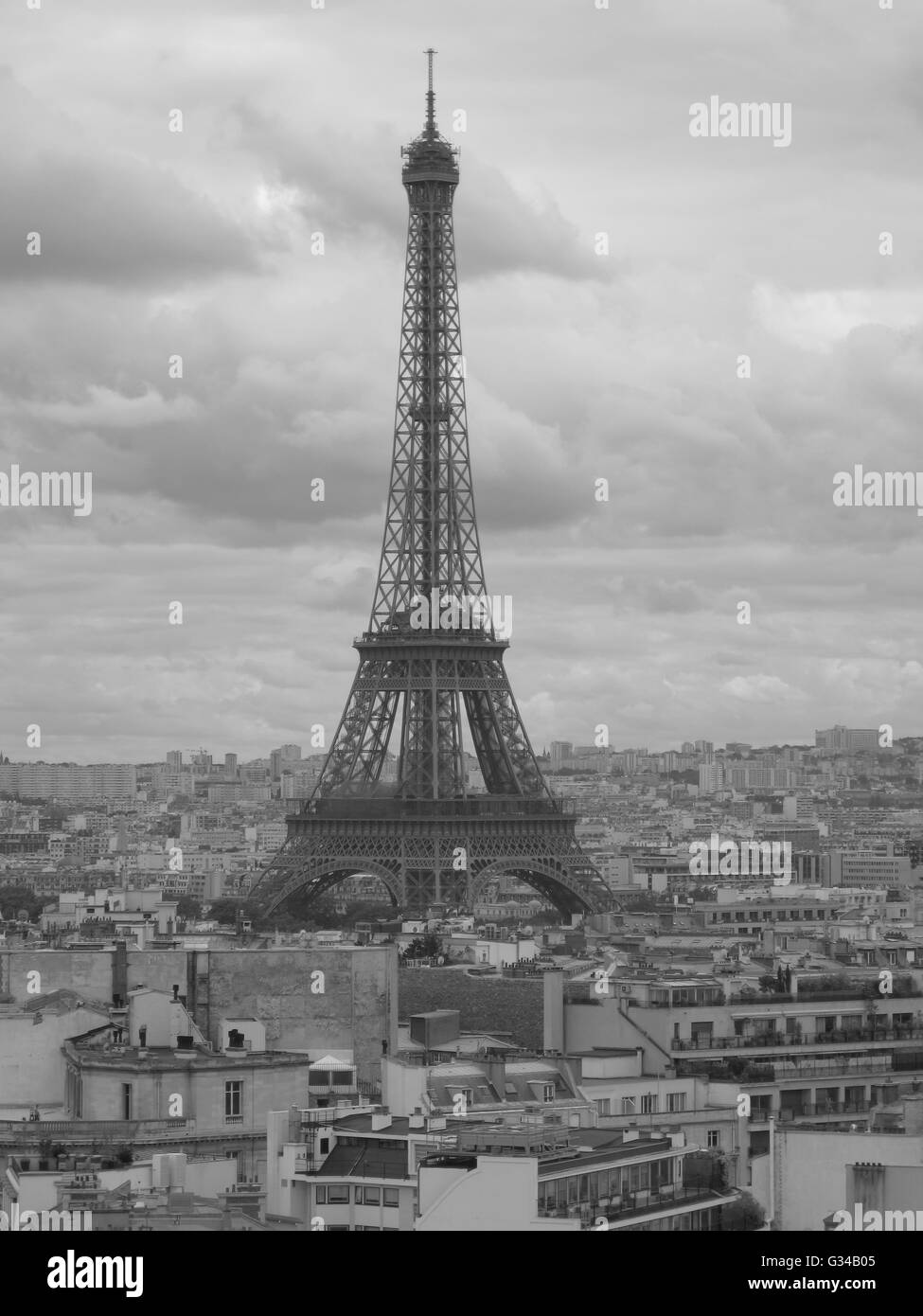 Eiffelturm, Paris, in schwarz und weiß Stockfoto