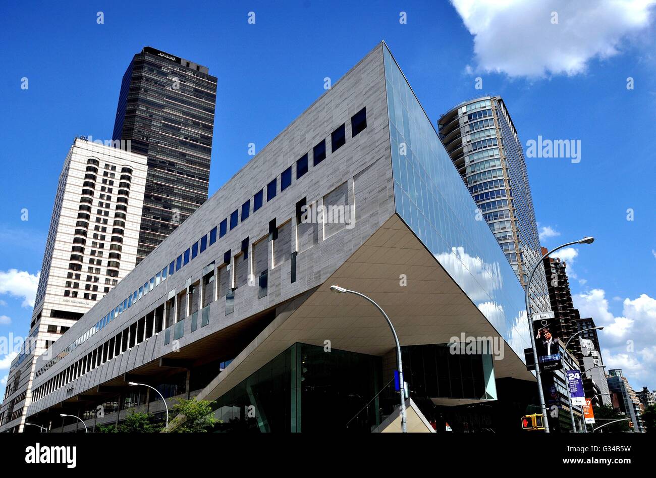 New York City Alice Tully Hall und der Juilliard School of Music im Lincoln Center for the Performing Arts Stockfoto