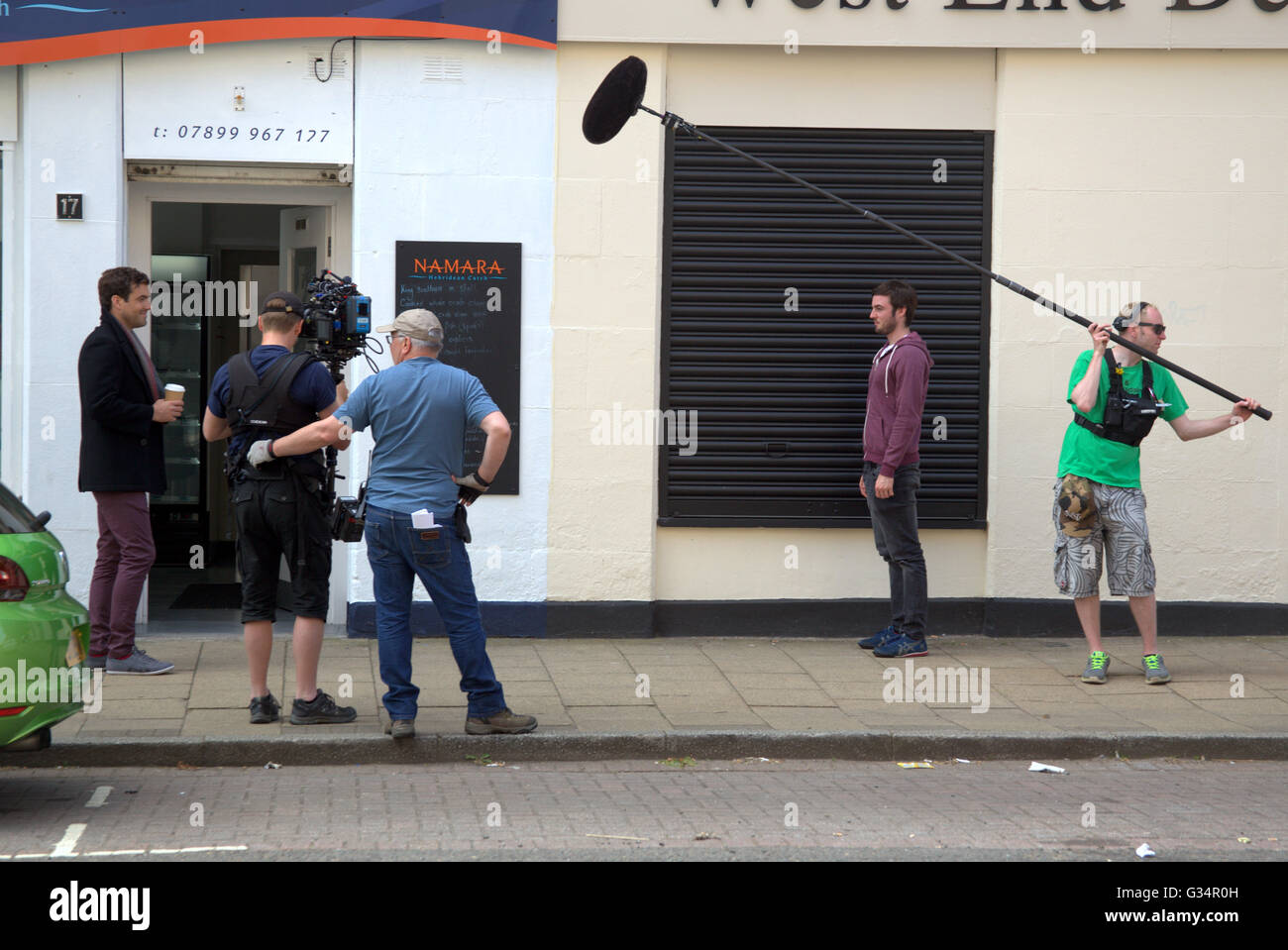 Dreharbeiten für die zweite Staffel von Scrotal erinnern, einen vielbeachteten Netflix Drama Glasgow, Scotland, UK 8. Juni 2016 Stockfoto