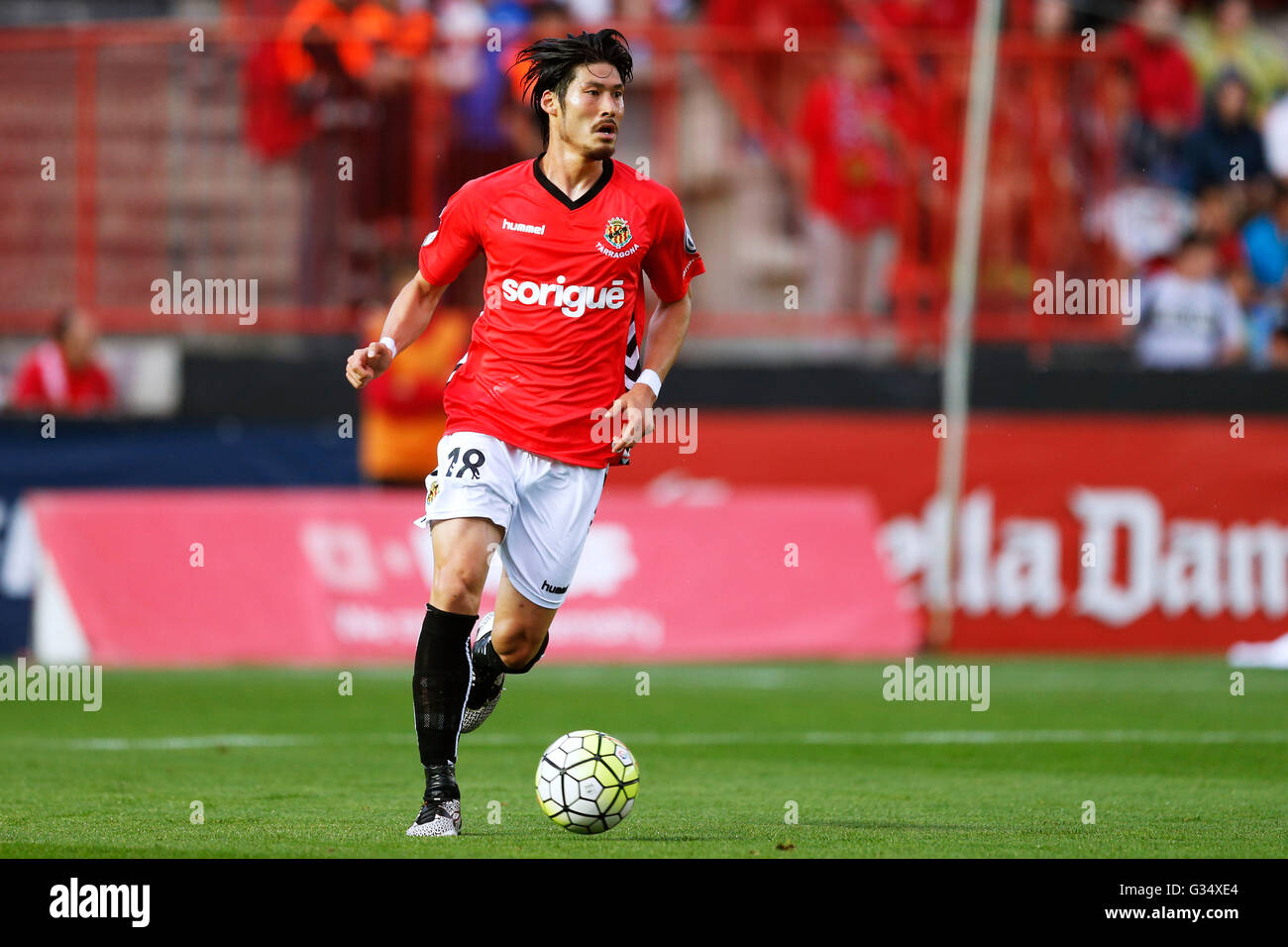 Tarragona, Spanien. © 4. Juni 2016. Daisuke Suzuki (Tarragona) Fußball: Spanische  Segunda Division "Liga Adelante" match zwischen Club Gimnastic de Tarragona  1-1 Deportivo Alaves bei Nou Estadi de Tarragona in Tarragona, Spanien. ©