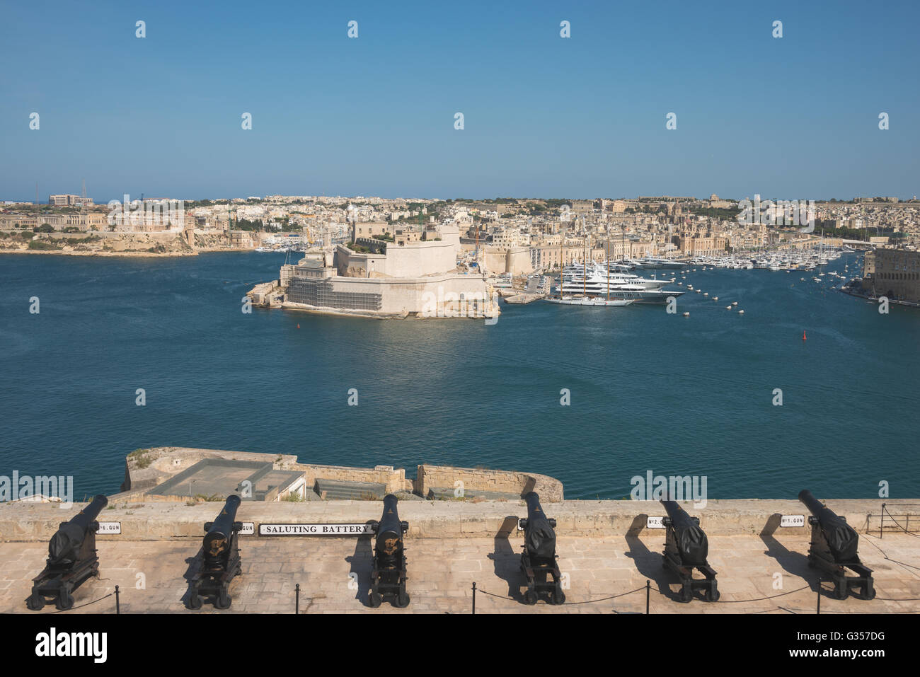 Kanonen auf der Upper Barrakka Gardens in Valetta, Malta Stockfoto