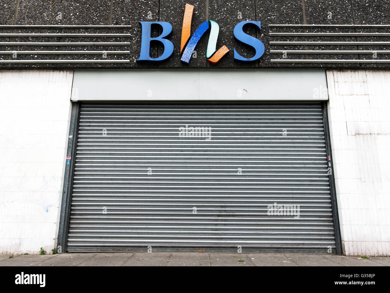 Die Fensterläden Eingang eines BHS Stores in Wood Green, London. PRESSEVERBAND Foto. Bild Datum: Donnerstag, 2. Juni 2016. Bildnachweis sollte lauten: Yui Mok/PA Wire Stockfoto