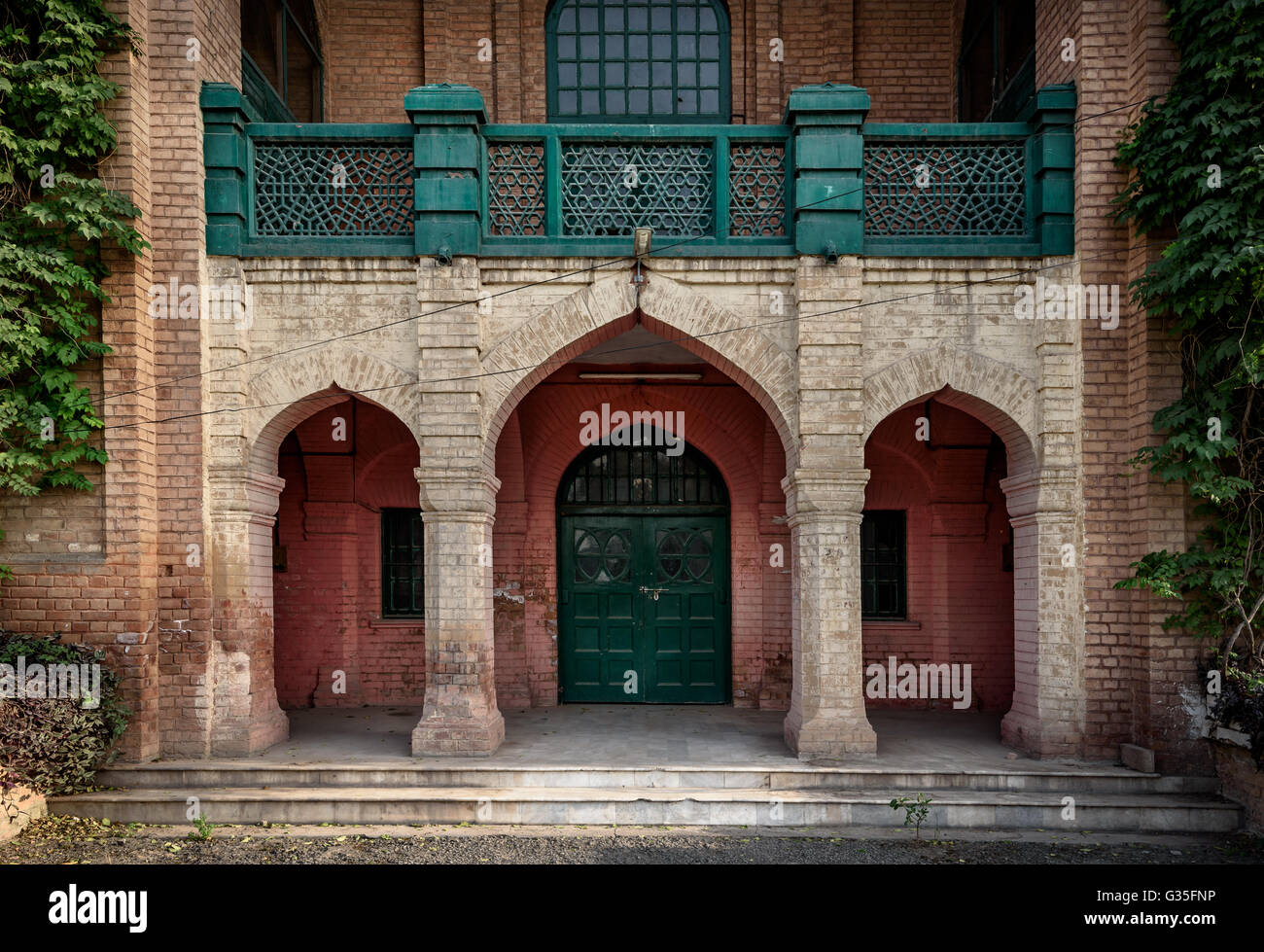 Ein sehr traditionelles Eingang eines alten Gebäudes in Peshawar, Pakistan Stockfoto