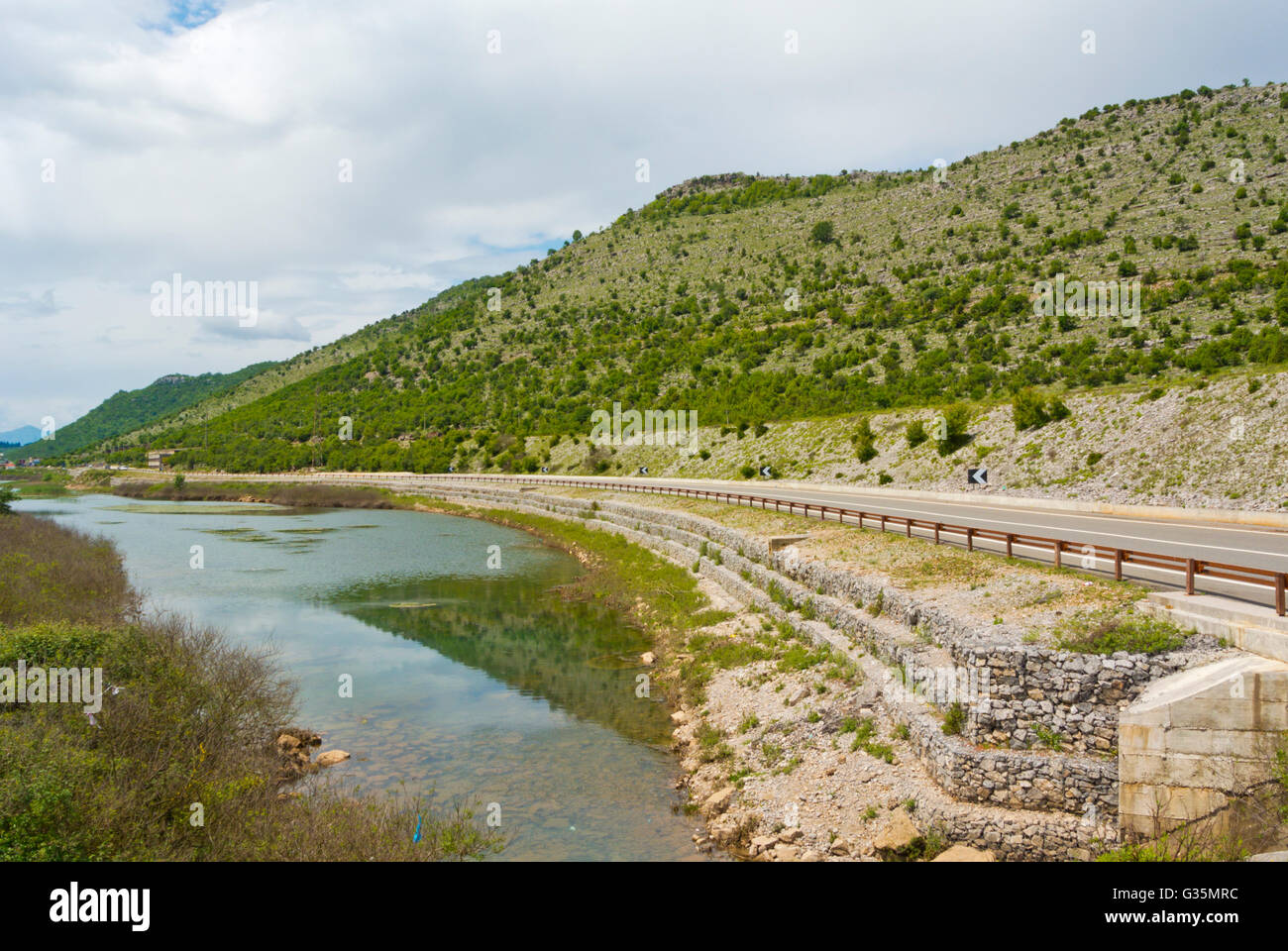 E762 Straße, Hani ich Hotit Region, in der Nähe von montenegrinischen Grenze, Albanien Stockfoto