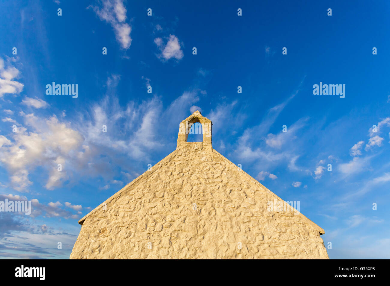 St. Cwyfan Kirche, Cribinau, Nr. Aberffraw, Anglesey, Wales Uk Stockfoto