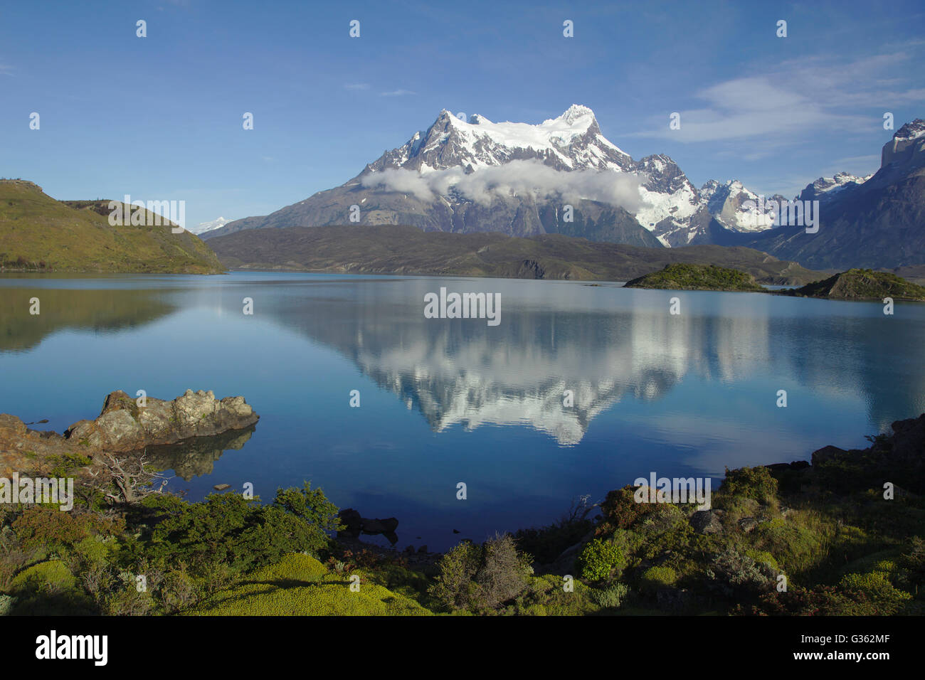 Lake Pehoe und Cerro Paine Grande, Nationalpark Torres del Paine, Chile Stockfoto