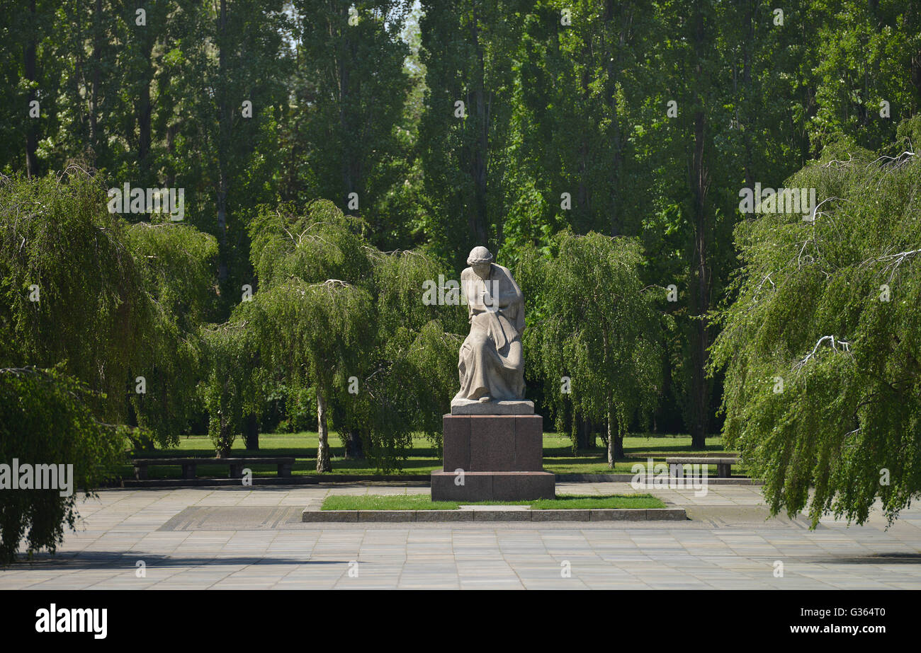 Denkmal Mutter Russland, Sowjetisches Spuren, Puschkinallee, Treptow, Berlin, Deutschland Stockfoto