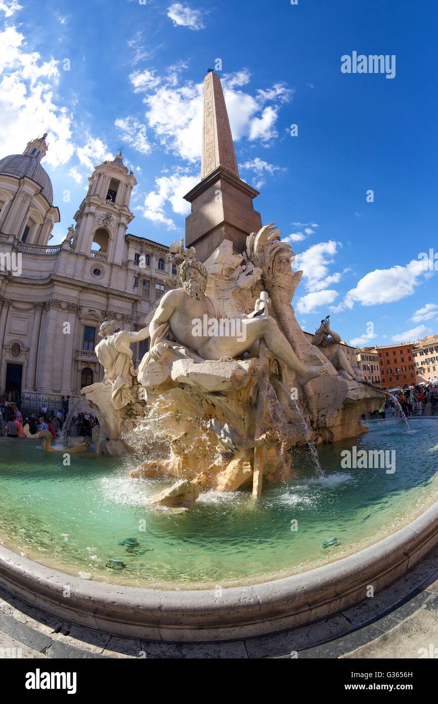 Brunnen der vier Flüsse, von Gian Lorenzo Bernini. 1651, Piazza Navona, Rom, Italien, Europa Stockfoto