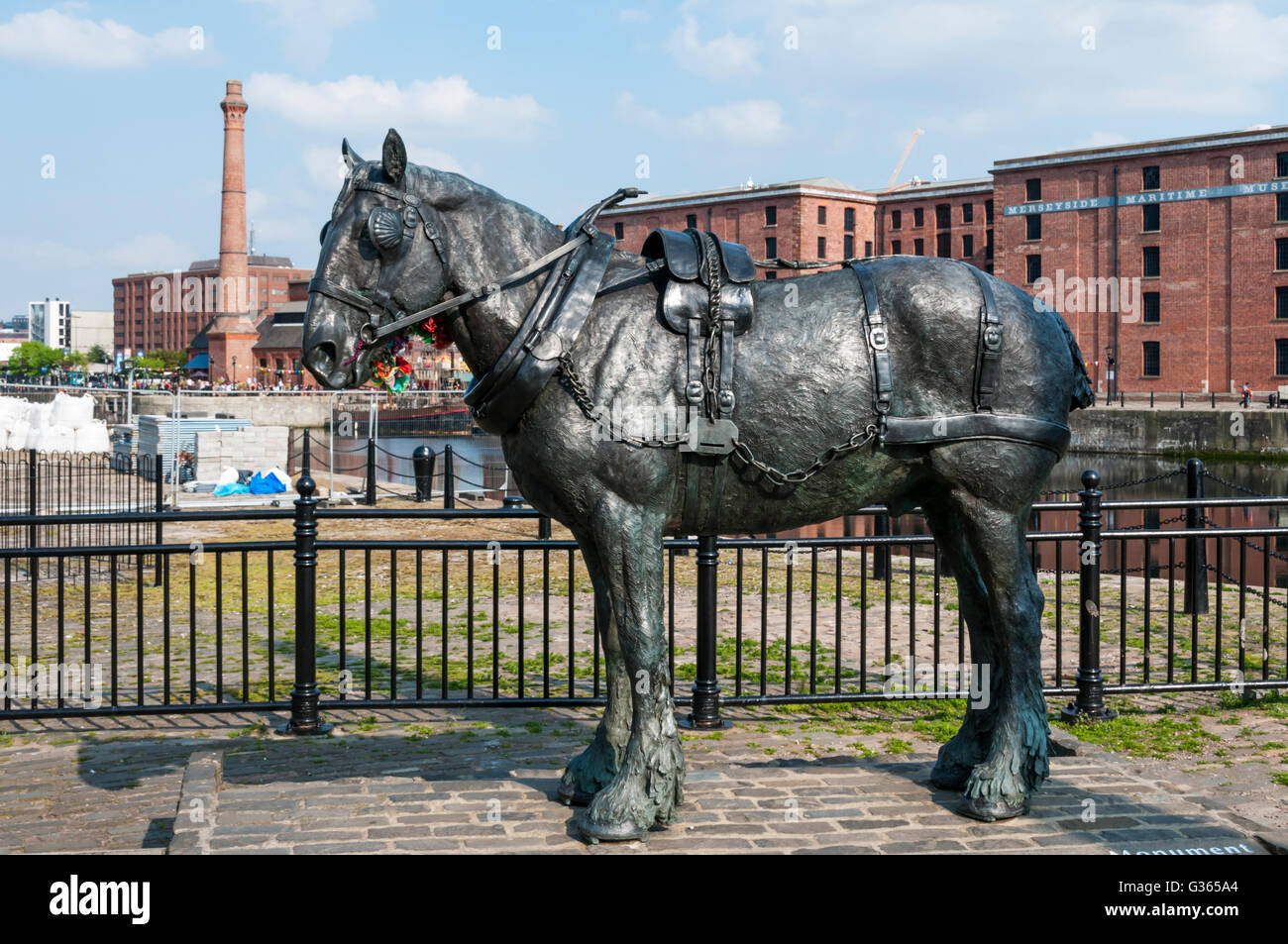 Denkmal zu Pferde in Liverpool dock Stockfoto