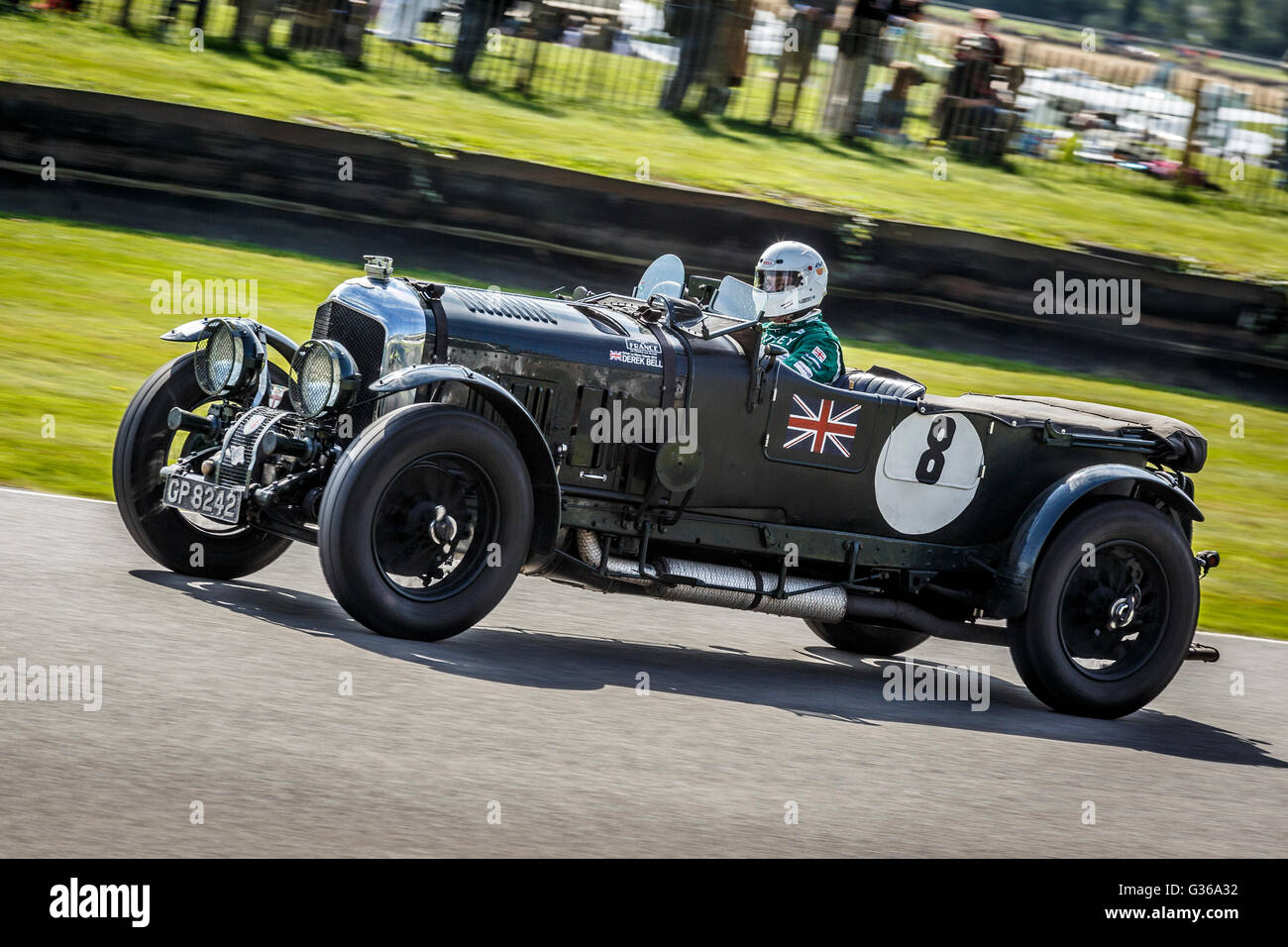 1929 Bentley 4,5 Liter "Blower" mit Martin Overington Fahrer während des Rennens Brooklands Trophy, 2015 beim Goodwood Revival, Sussex, Stockfoto