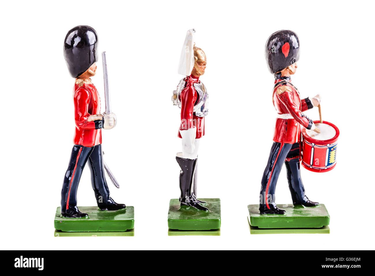 ein Regiment von Zinn britische wachen über einen weißen Hintergrund isoliert Stockfoto