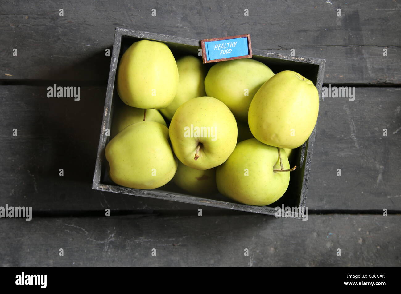 gesunde Ernährung-Idee - Text und frischen Äpfeln Stockfoto
