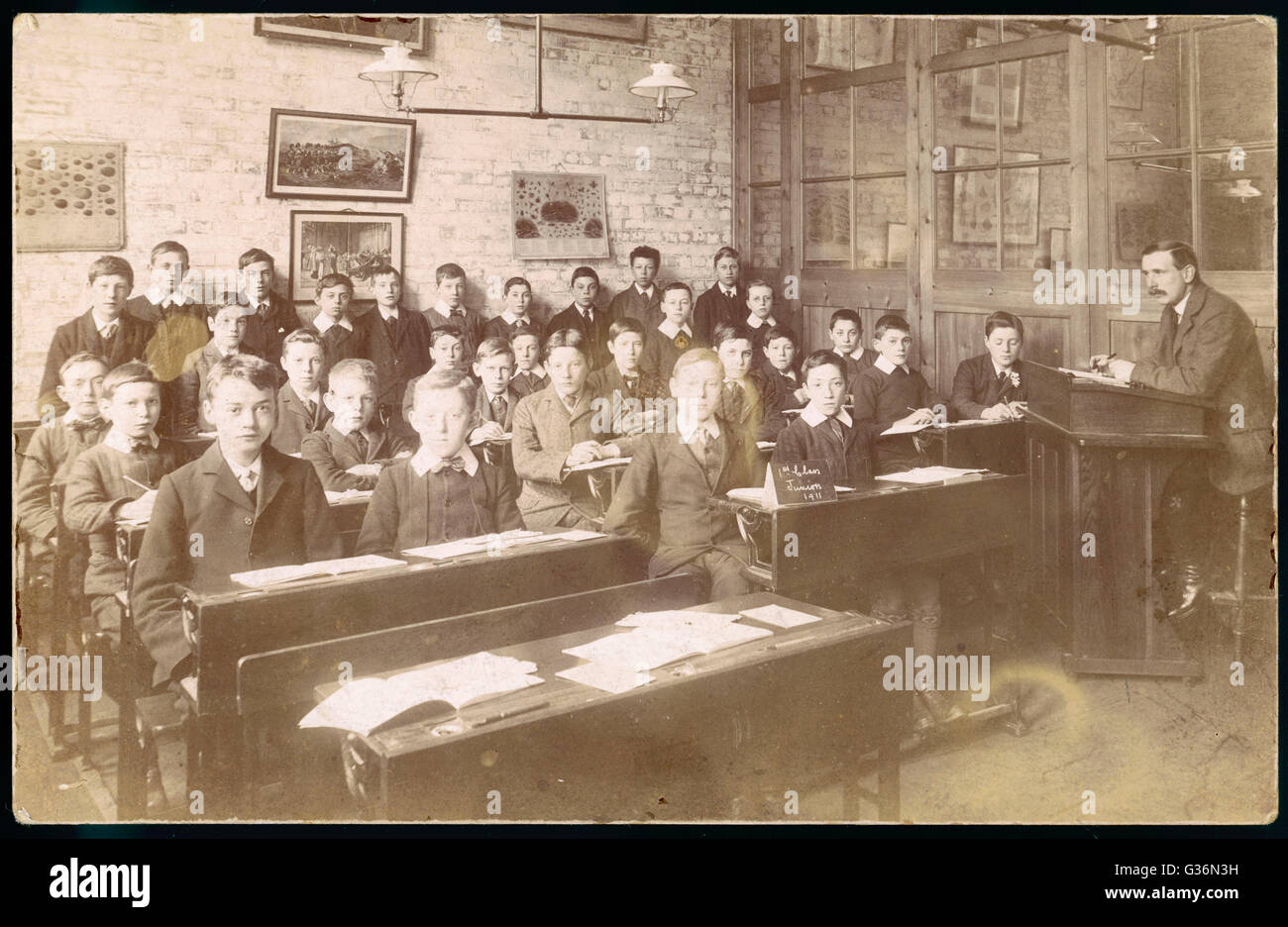 Eine Jungenklasse an einer Juniorschule Stockfoto