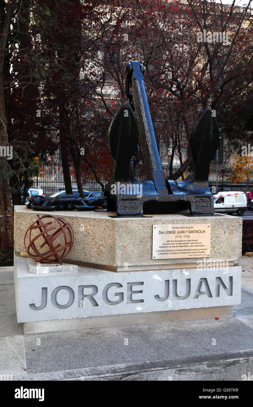 Denkmal aus dem 18. Jahrhundert Marineoffizier Don Jorge Juan y Santacilia in den Jardines del Descubrimiento, Madrid, Spanien Stockfoto