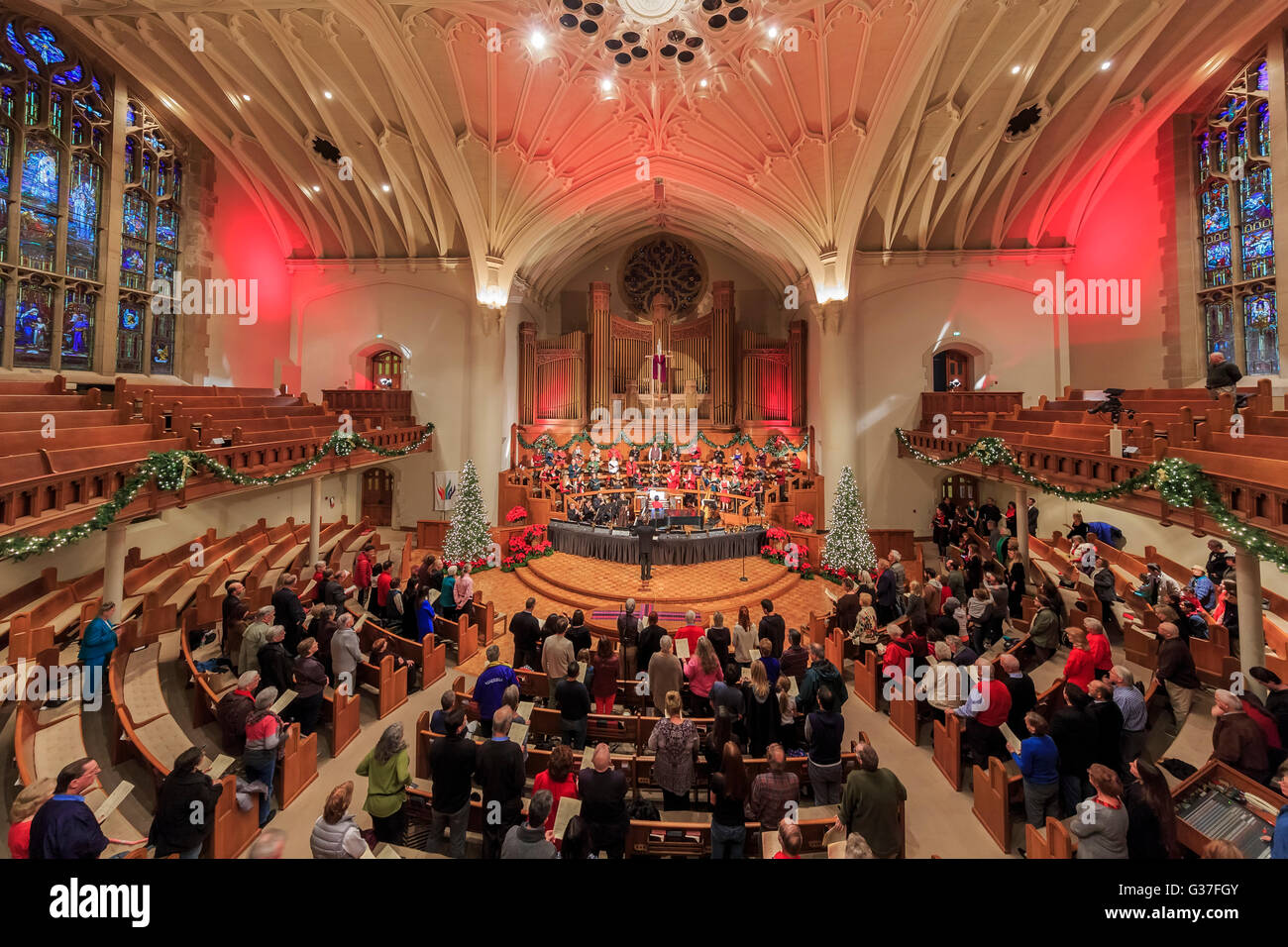 19 Dez., Pasadena: Weihnachten bei den berühmten ersten United Methodist Kirche von Pasadena am 19. Dezember 2015 in Pasadena. Stockfoto