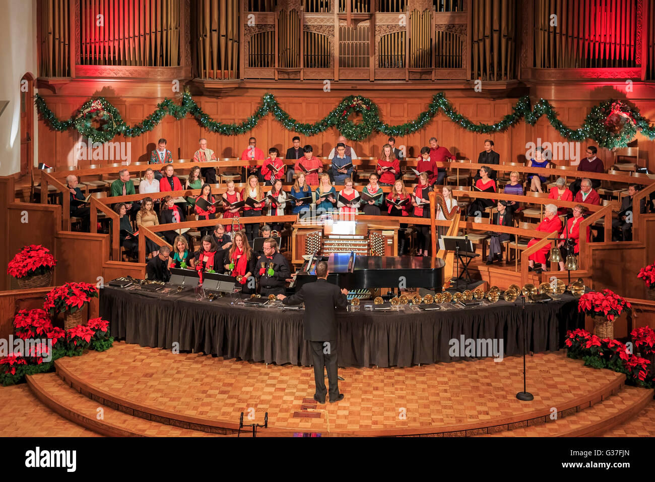 19 Dez., Pasadena: Weihnachten bei den berühmten ersten United Methodist Kirche von Pasadena am 19. Dezember 2015 in Pasadena. Stockfoto