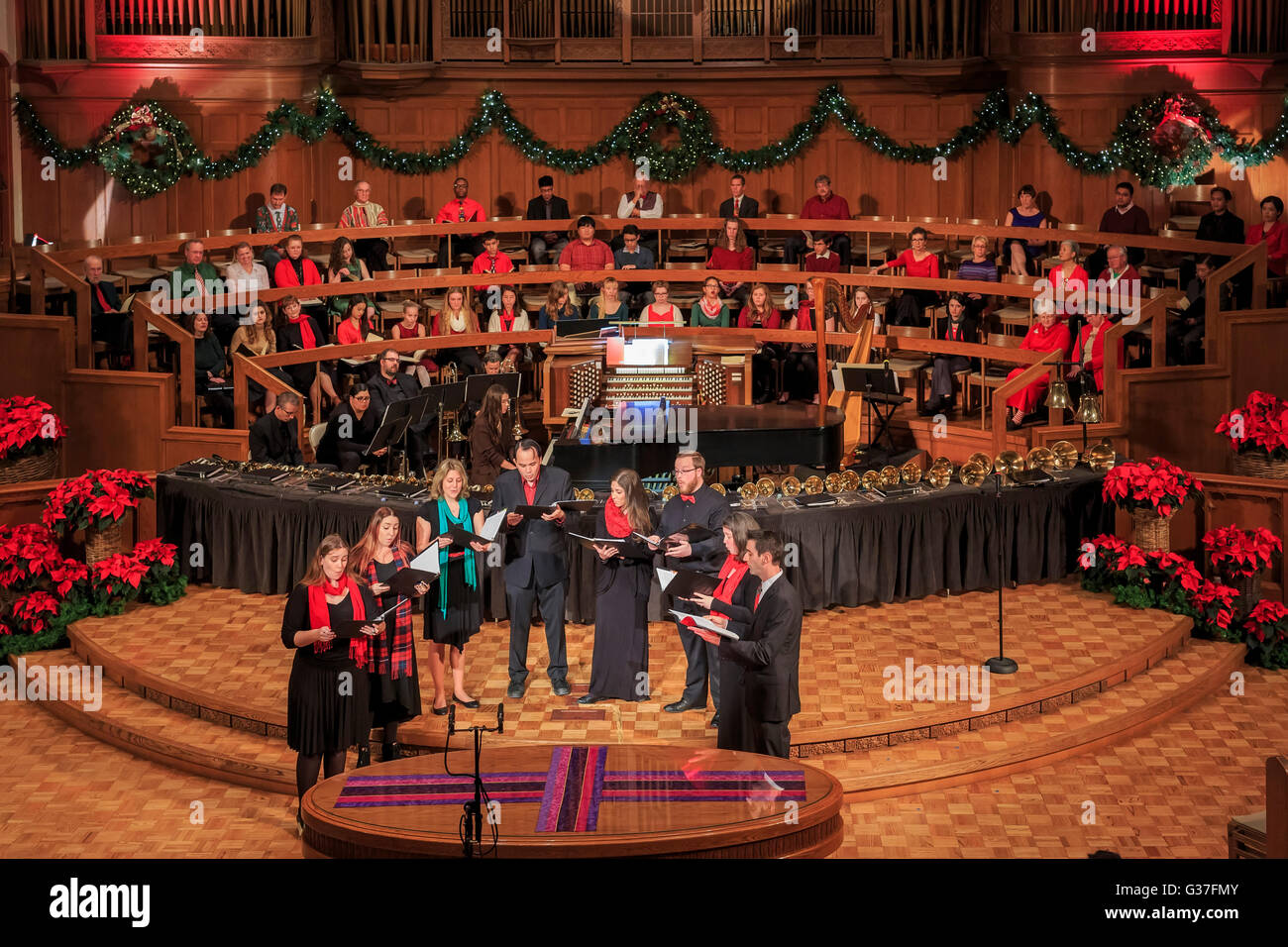 19 Dez., Pasadena: Weihnachten bei den berühmten ersten United Methodist Kirche von Pasadena am 19. Dezember 2015 in Pasadena. Stockfoto