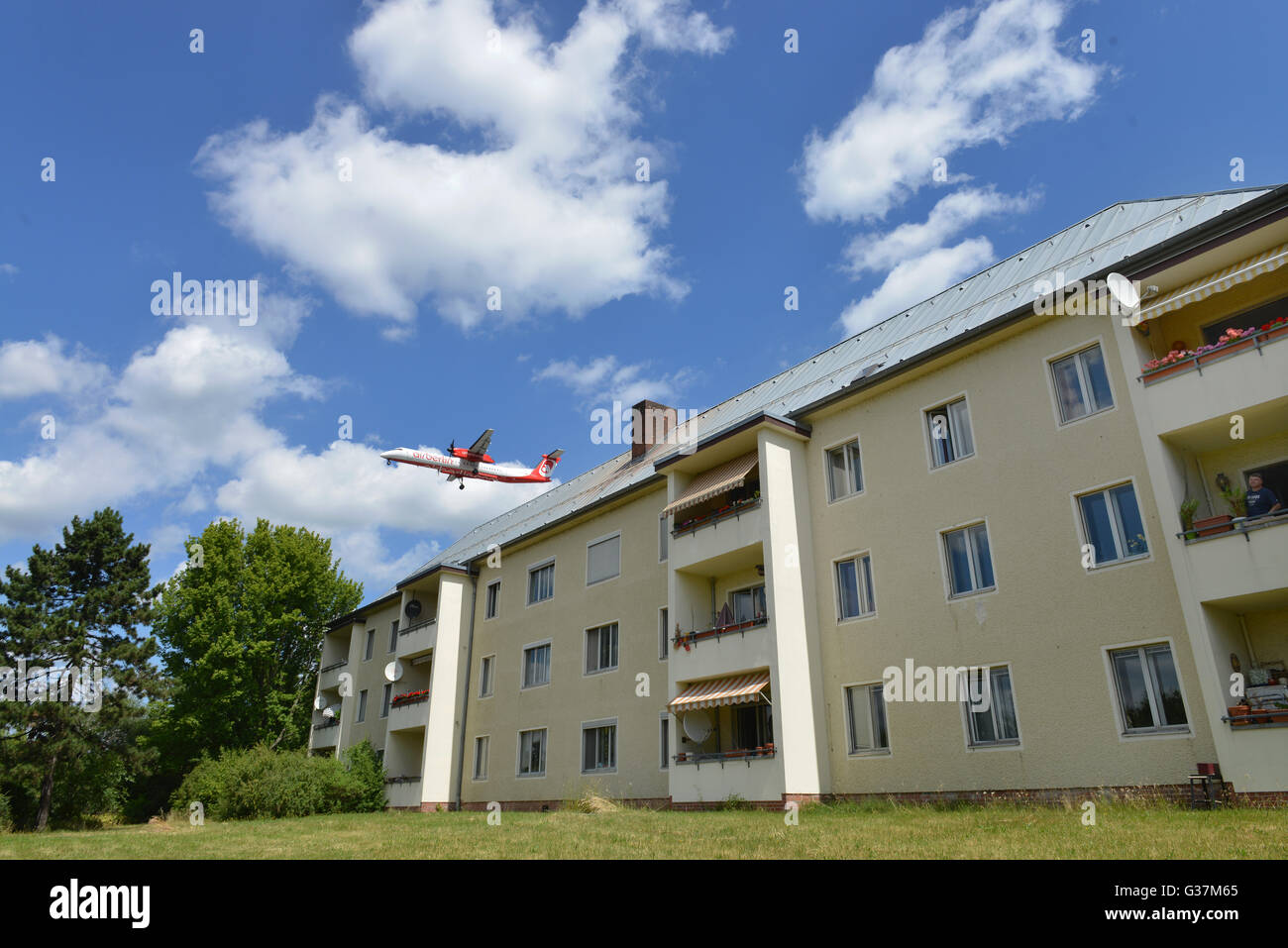 Fluglaerm, Kurt-Schumacher-Damm, Tegel, Berlin, Deutschland Stockfoto