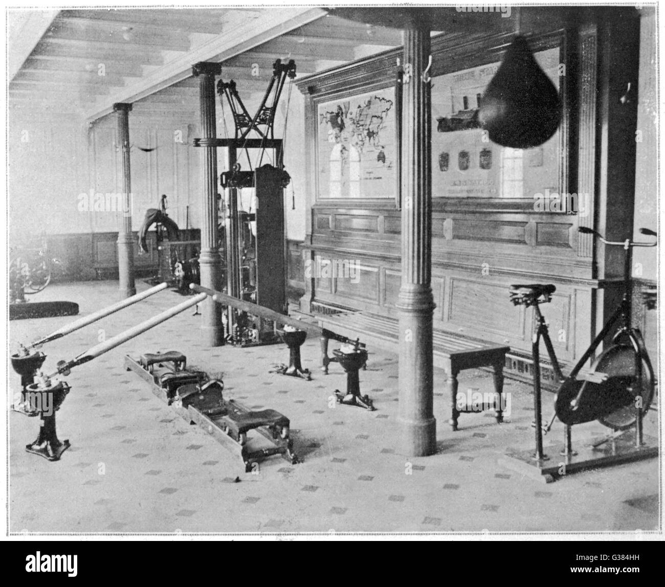 Das Gymnasium der Titanic.          Datum: 1912 Stockfoto