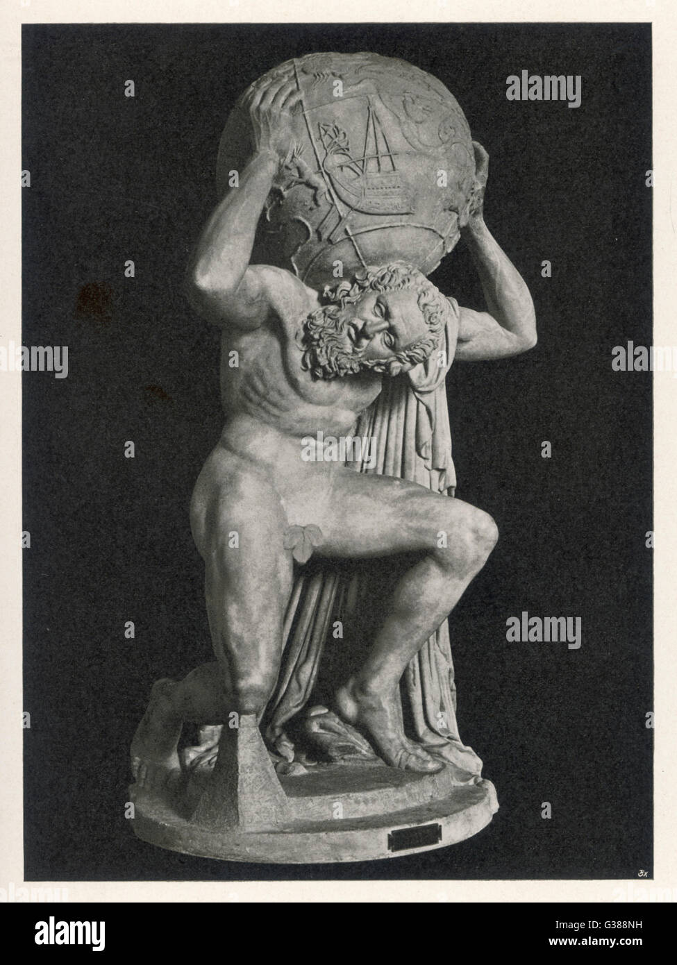 Statue des Atlas mit der Welt, bekannt als der Farnese Atlas, im Museo Nazionale Napoli; das Feigenblatt sieht verdächtig wie ein späterer Zusatz Stockfoto