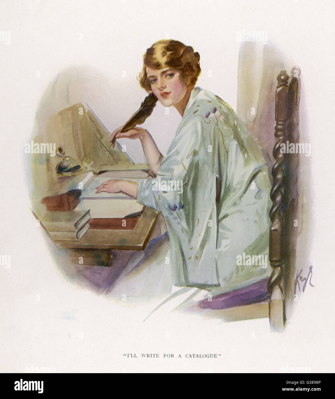 Eine Dame sitzt an ihrem Schreibtisch und schreibt mit einem Federkiel Datum: 1922 Stockfoto