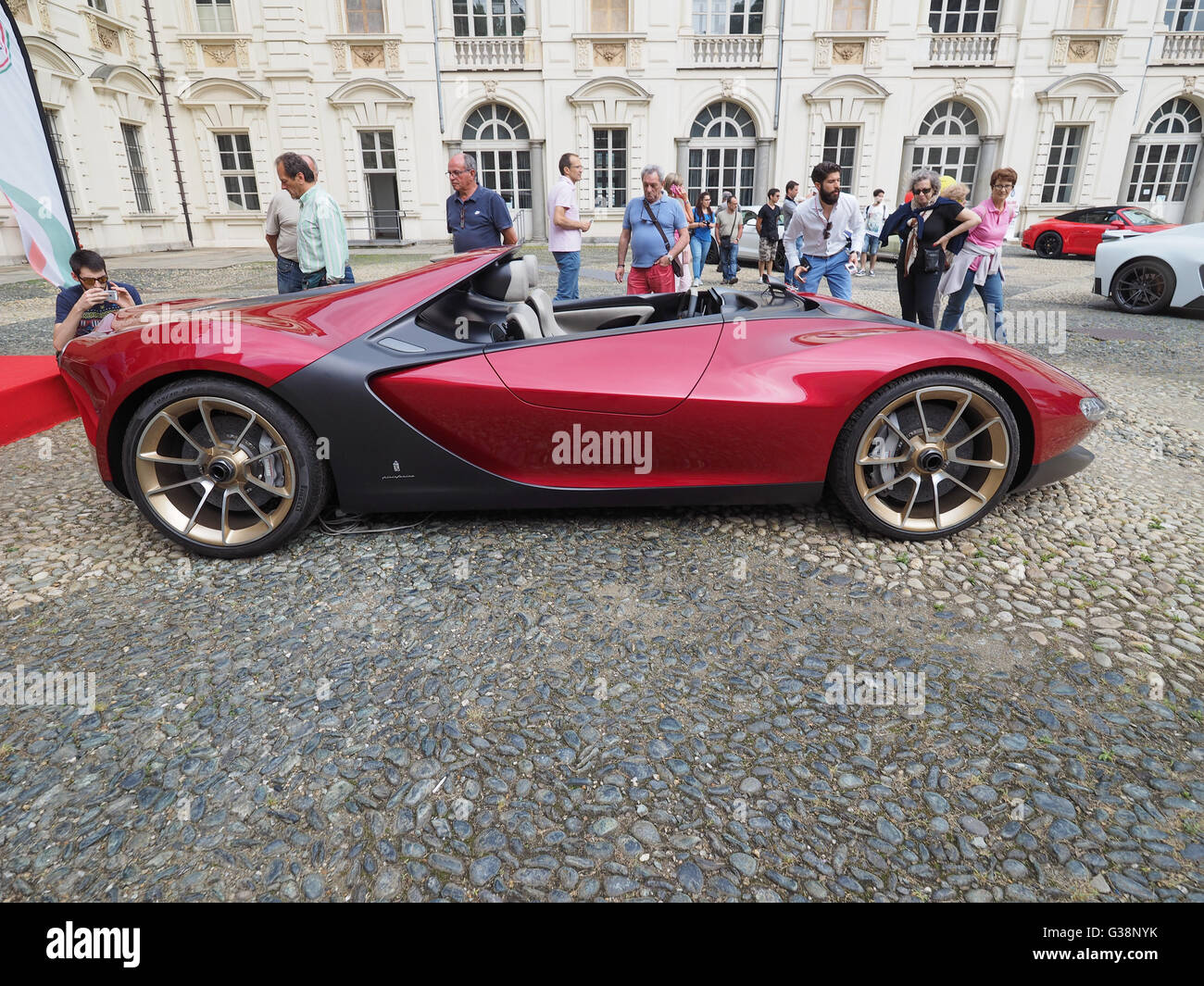 Turin, Italien. 9. Juni 2016. Salone Dell Auto di Torino (d. h., Turin Auto Show), kostenlose Outdoor-Autoausstellung im Valentino Park Credit: Stockeurope/Alamy Live-Nachrichten Stockfoto