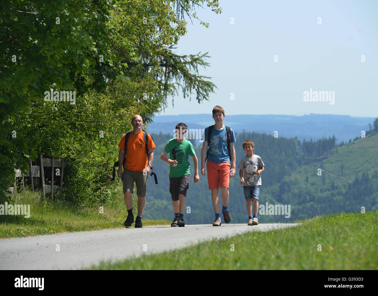 Wanderer in der Nähe von Arnsgereuth, Thüringen, Deutschland Stockfoto