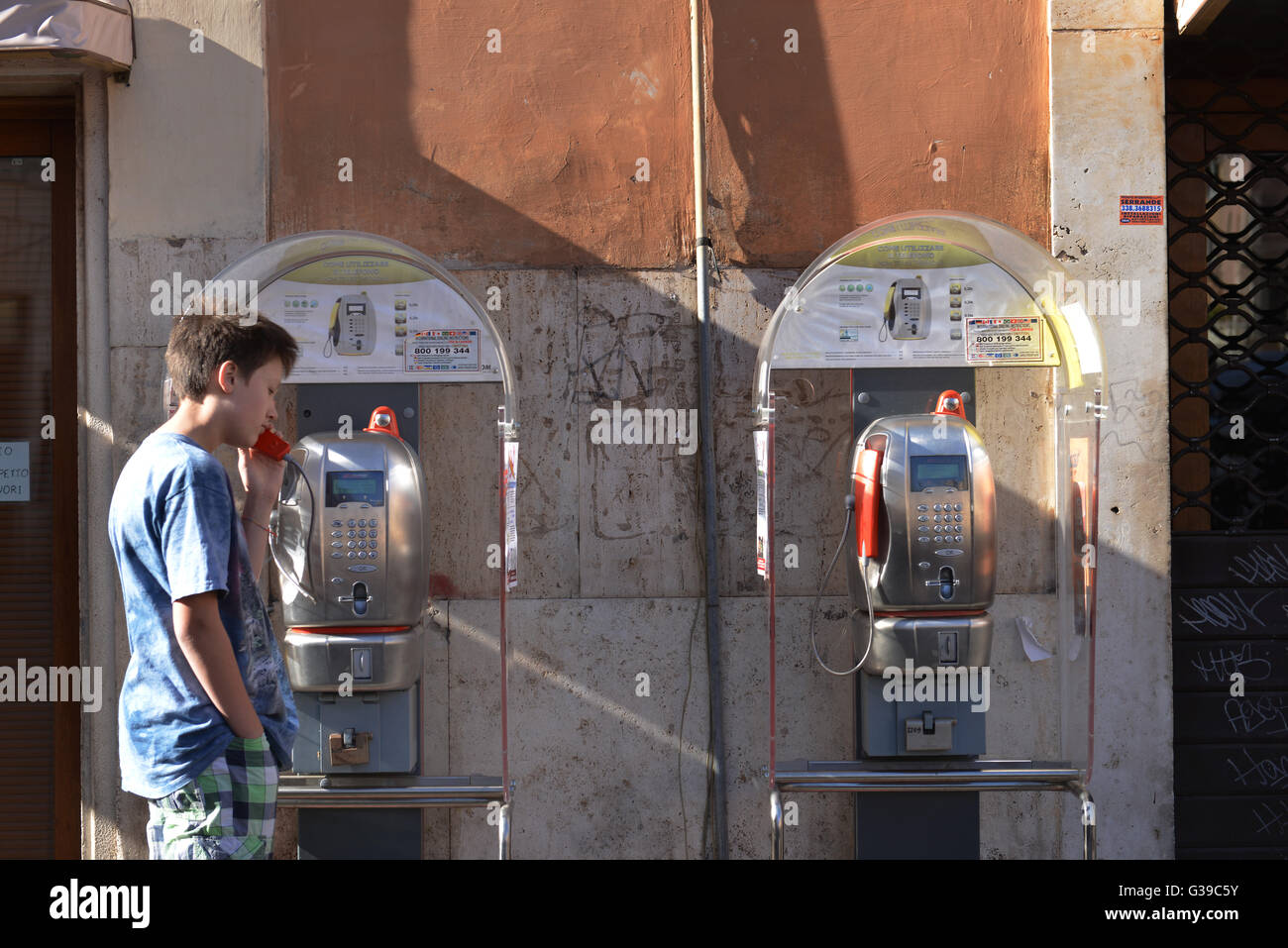 Telefonzelle, Rom, Italien Stockfoto