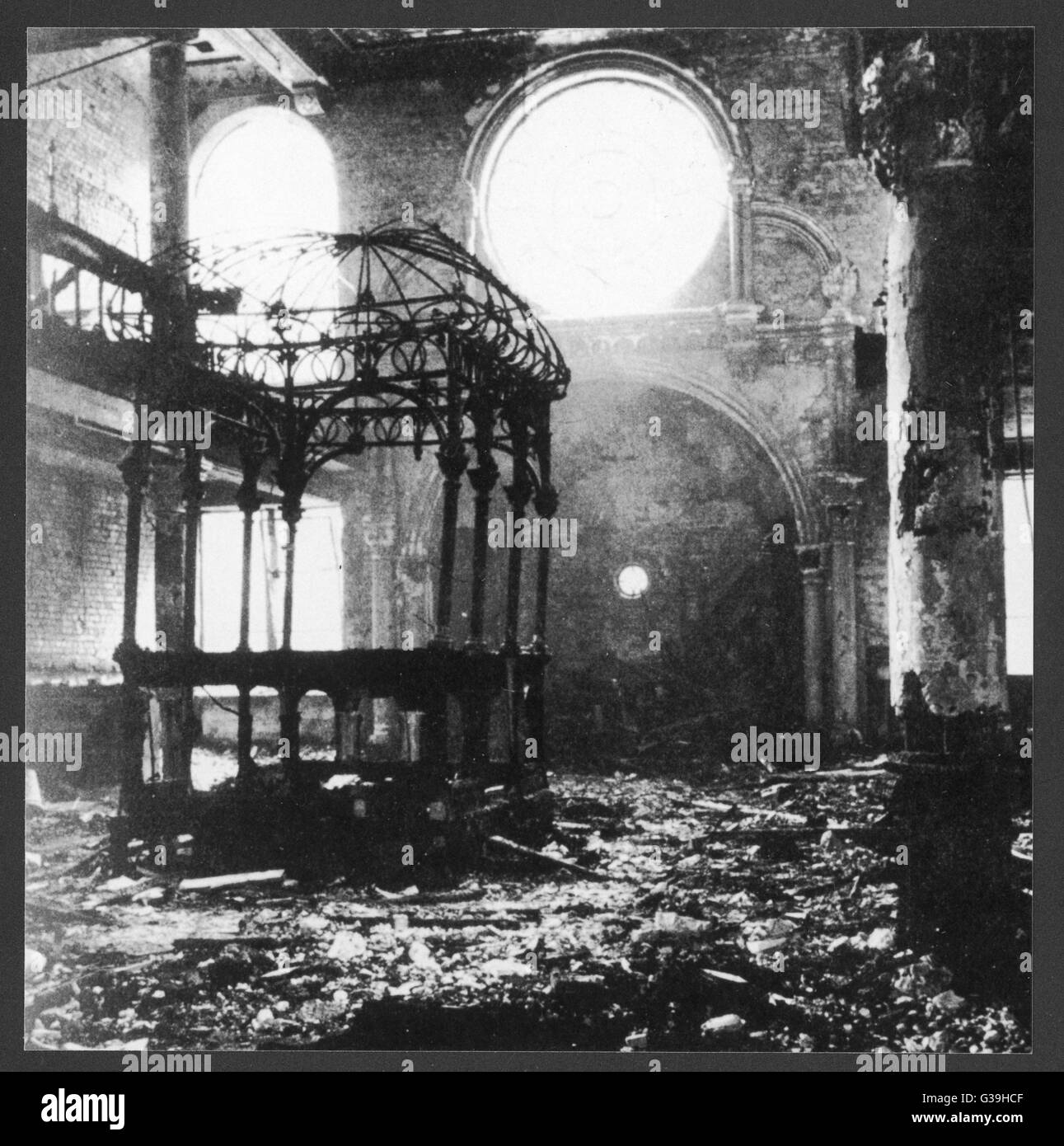 NIGHT OF THE BROKEN GLASS eine Reihe von Terroranschlägen wurden auf jüdische Synagogen und Geschäfte gemacht. Dieses Foto zeigt eine zerstörte Synagoge.     Datum: 9. November 1938 Stockfoto