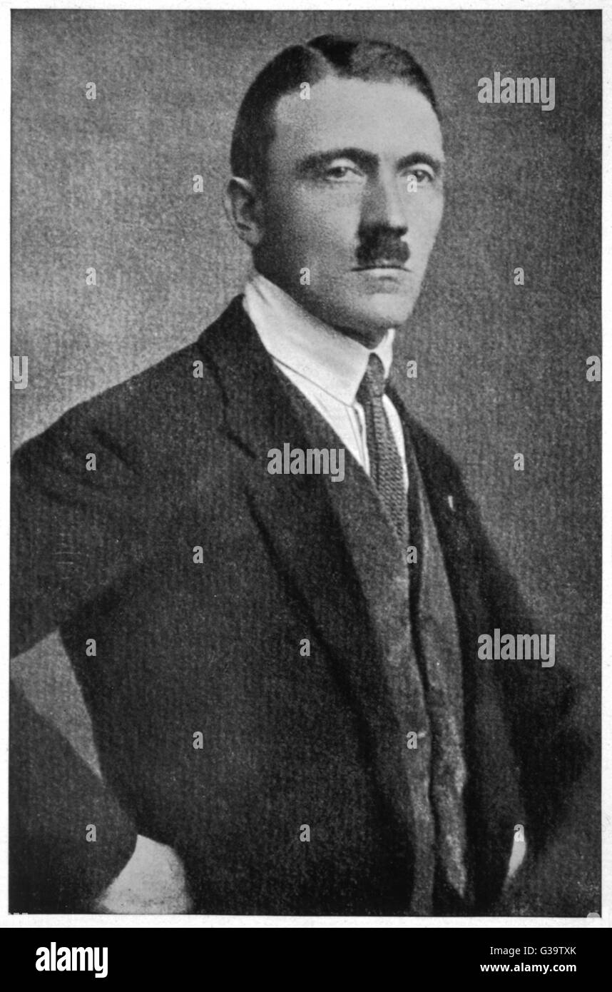 ADOLF HITLER In ziviler Kleidung, 1921 Datum: 1889-1945 Stockfoto