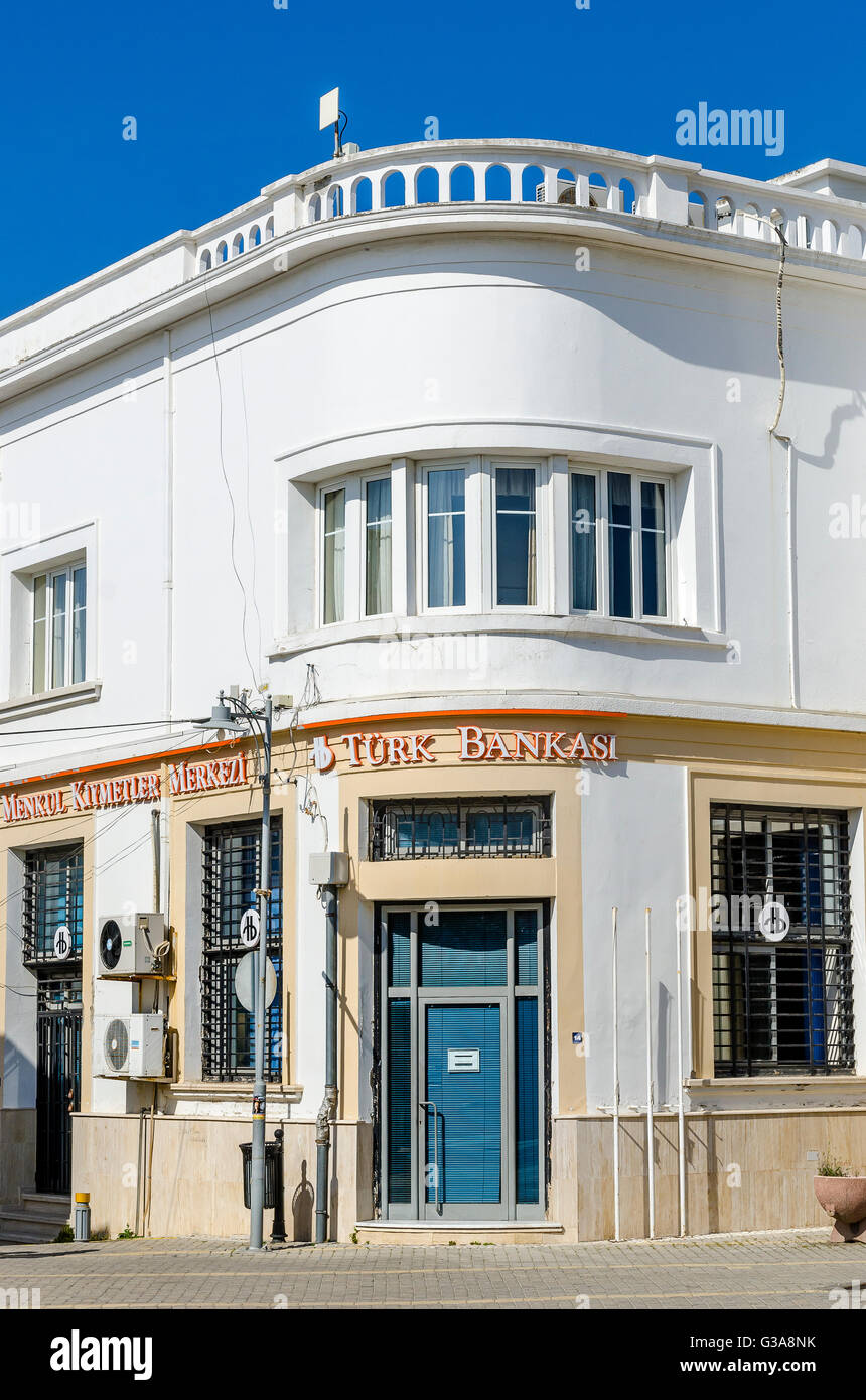 Turk Bankasi, türkische Bank in der Stadt Kyrenia, Nordzypern. Stockfoto