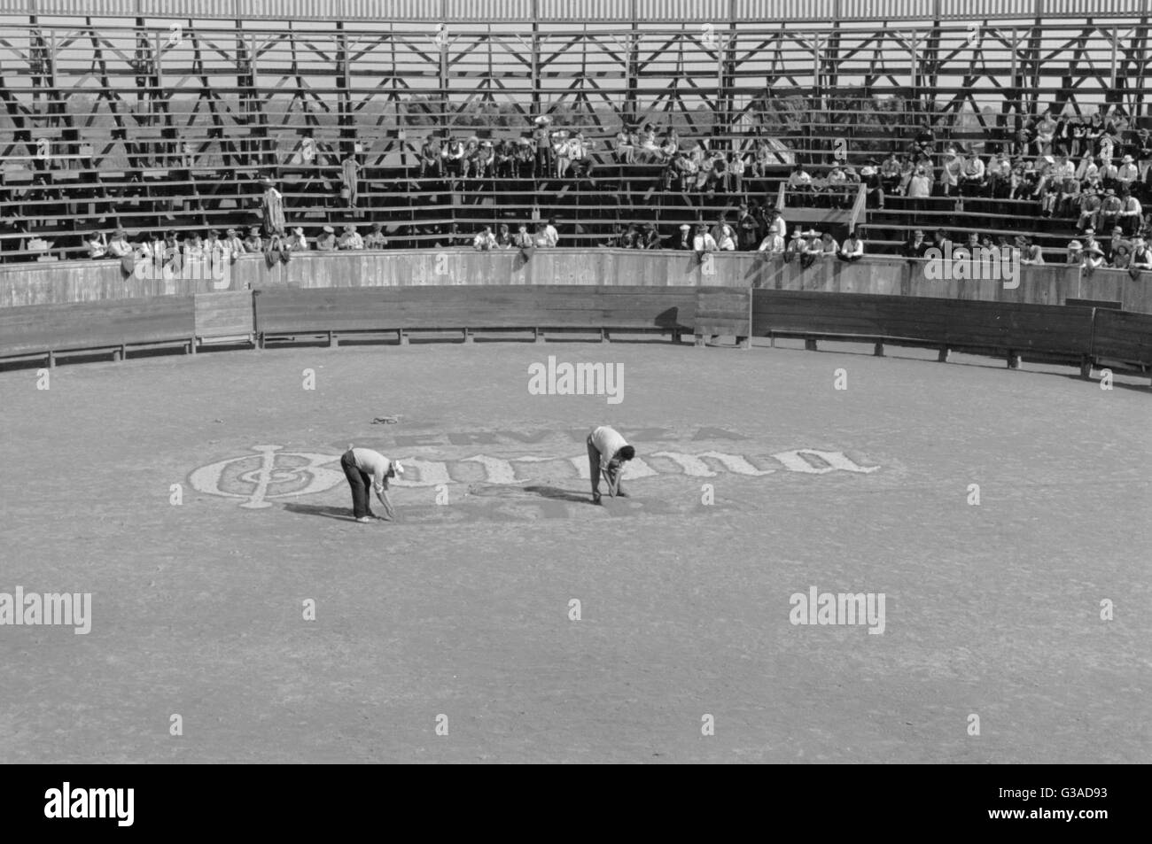 Farbigen Sand Werbung, Stierkampfarena, Matamoros, Tamaulipas, Mexiko. Datum Februar 1942. Stockfoto