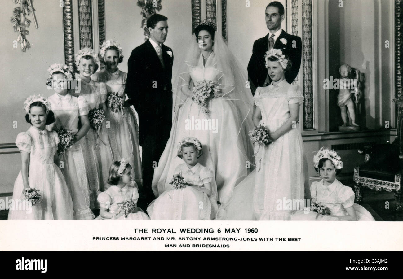 Die königliche Hochzeit 6. Mai 1960 - Hochzeit von Prinzessin Margaret (1930-2002) und Anthony Armstrong-Jones (1. Earl of Snowdon 1930-), im Bild mit den besten Mann Arzt Roger W. Gilliatt und acht Bridemaids.     Datum: 1960 Stockfoto