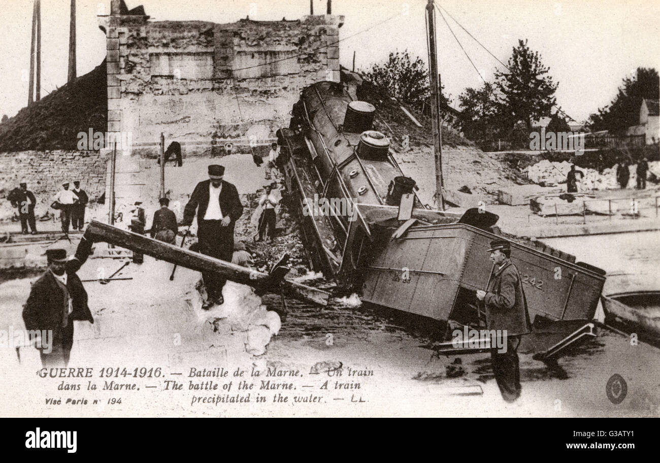 WWI - erste Schlacht an der Marne (Wunder an der Marne) - zerstört Brücke &amp; gefallenen Zug. Die Schlacht an der Marne war eine immense strategischer Sieg für die Alliierten, die Zerstörung Deutschlands Gebot für einen schnellen Sieg über Frankreich und zwingt sie in einem langwierigen Stockfoto