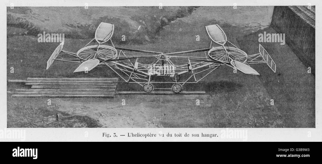 Französischer Designer Paul Cornu Hubschrauber, gesehen vom Dach des seinem Hangar.       Datum: 1908 Stockfoto