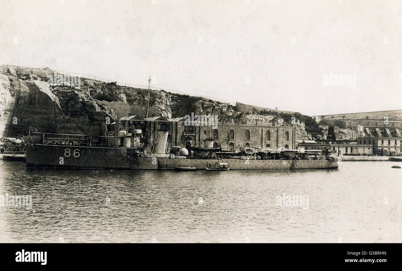 Britischer Zerstörer auf Munitionslager, Malta Stockfoto