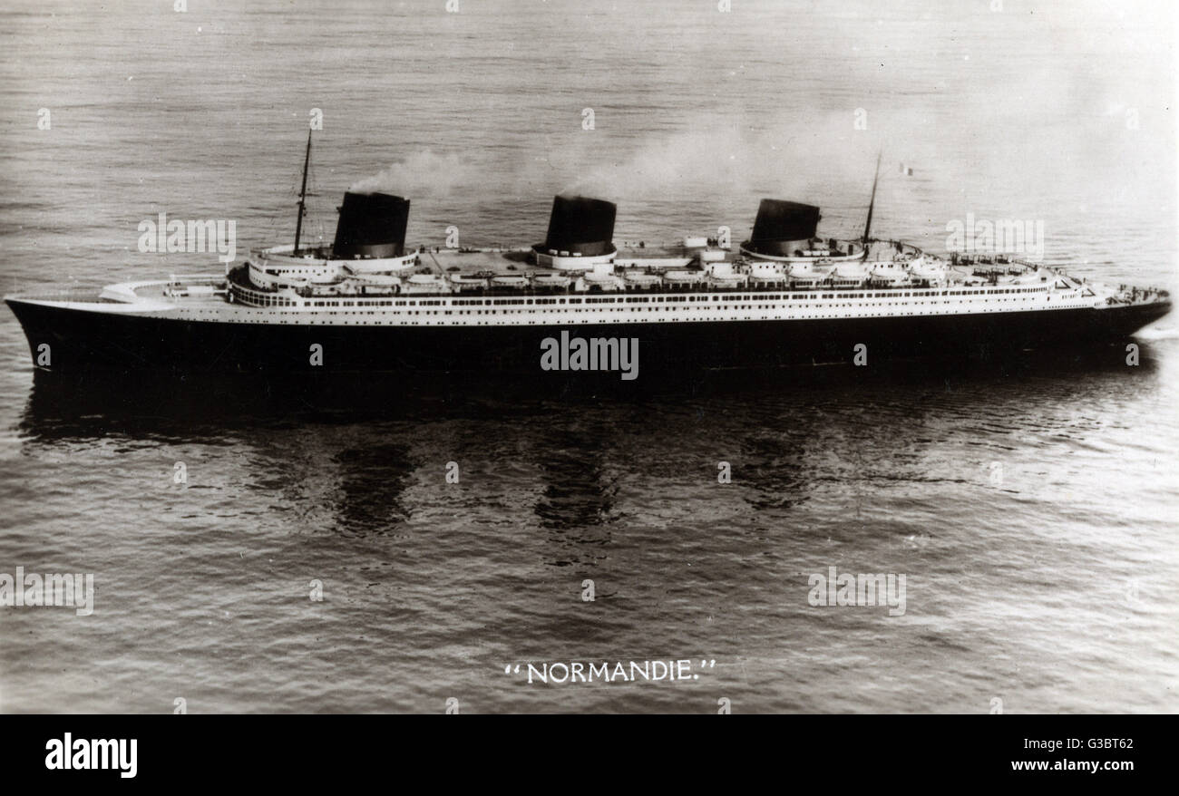 SS Normandie, französische transatlantischen Kreuzfahrtschiff mit Compagnie Générale Transatlantique (CGT), blaue Band Halter.       Datum: ca. 1930er Jahre Stockfoto