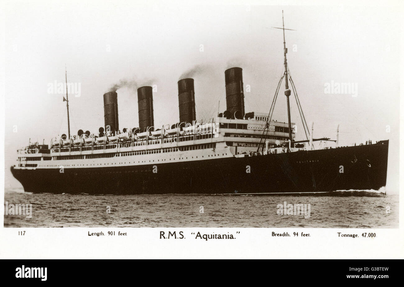 RMS Aquitania, Cunard Line Kreuzfahrtschiff mit 36 Jahren Dienst, von 1914 bis 1950.  Sie war in beiden Weltkriegen und kehrte nach Pkw-Nutzung danach.      Datum: 20. Jahrhundert Stockfoto