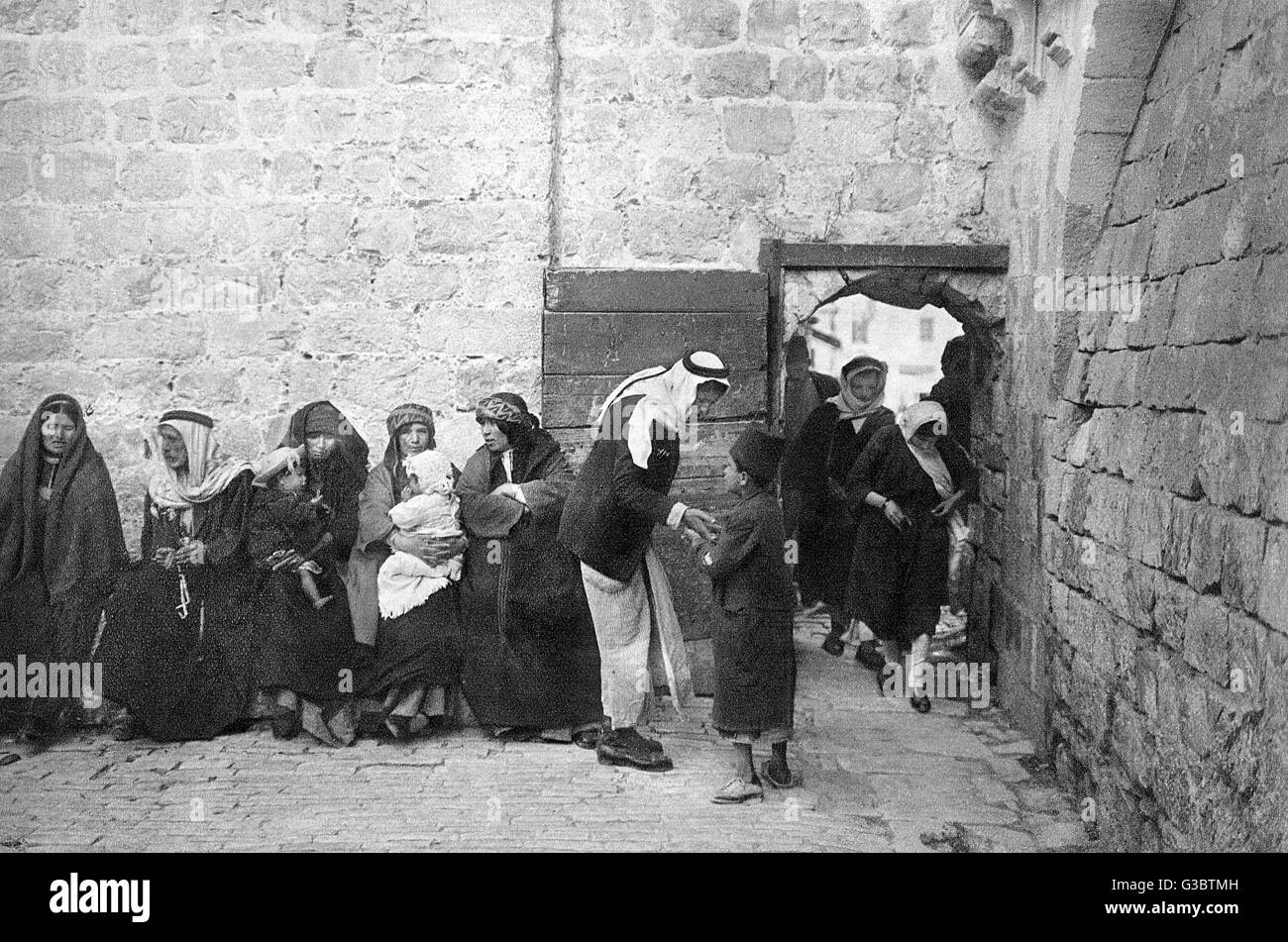 Eintritt zur Grabeskirche, Jerusalem Stockfoto