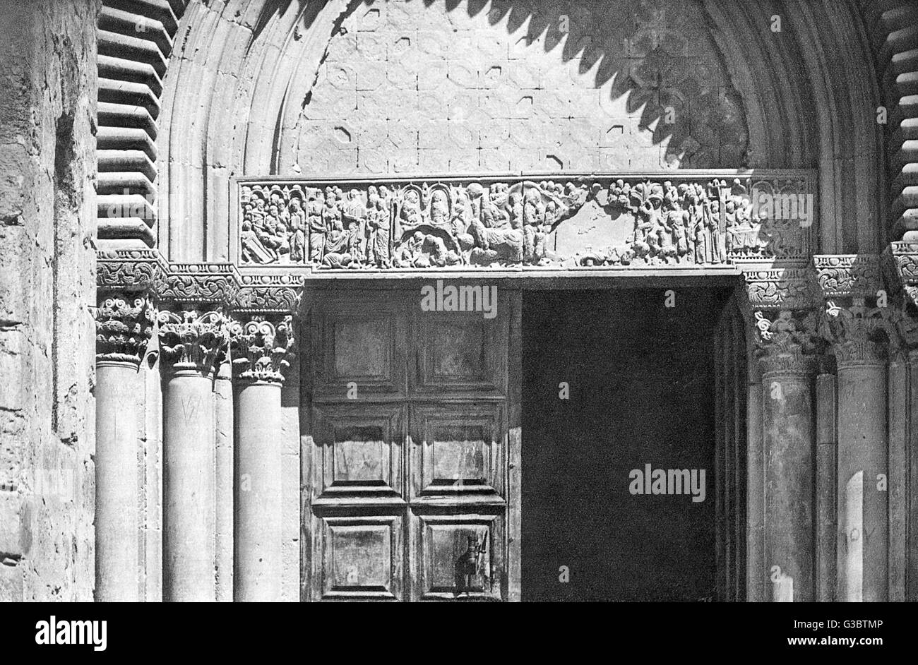 Linke Tür, Kirche des Heiligen Grabes, Jerusalem Stockfoto