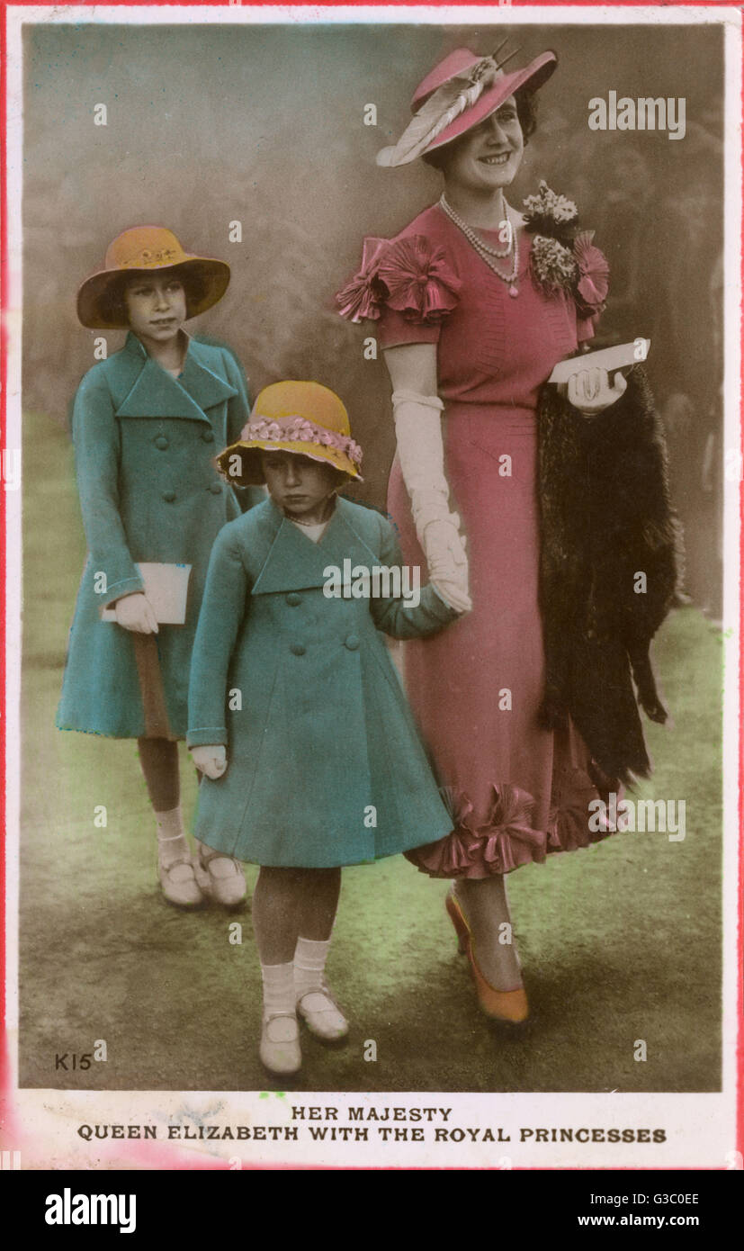 Königin Elizabeth mit Prinzessinnen Elizabeth und Margaret Stockfoto