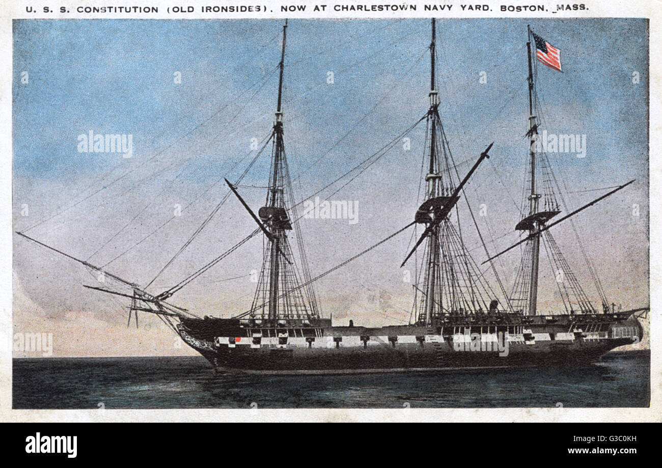 Die USS Constitution, den Spitznamen Old Ironsides, ein hölzernes geschält, drei Masten schwere Fregatte der US Navy, gestartet im Jahr 1797.  Für viele Jahre wurde das Schiff auf Anzeigen und für Besucher in Charlestown Navy Yard, Boston, Massachusetts, USA offen.      Datum: Stockfoto