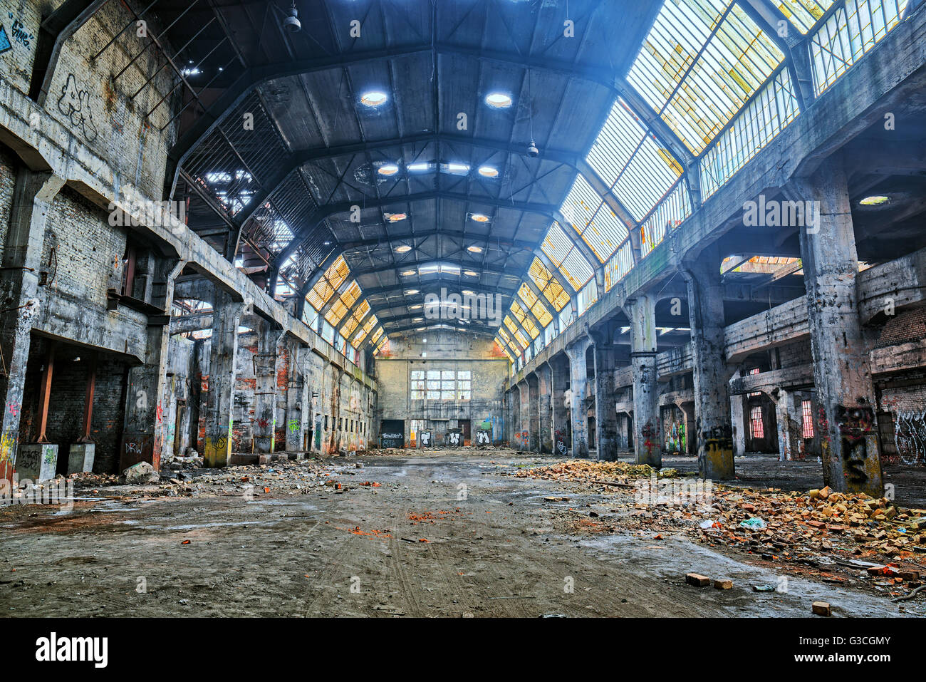 Alten zerstört eine verlassene Fabrik. HDR-High dynamic range Stockfoto