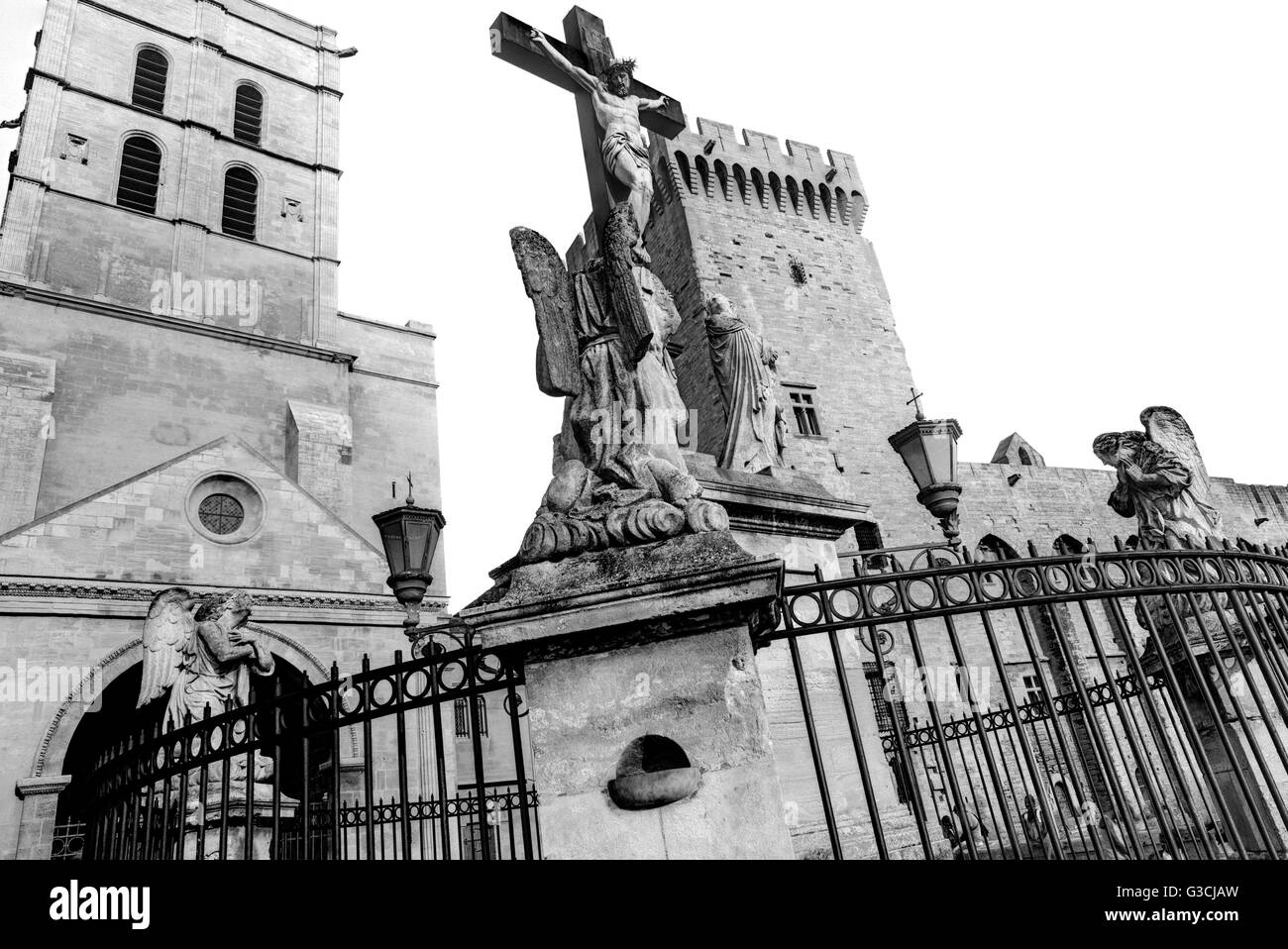 Das Kreuz Christi, der Papstpalast Avignon, Provence, Vaucluse, Südfrankreich, Frankreich, Europa, Stockfoto