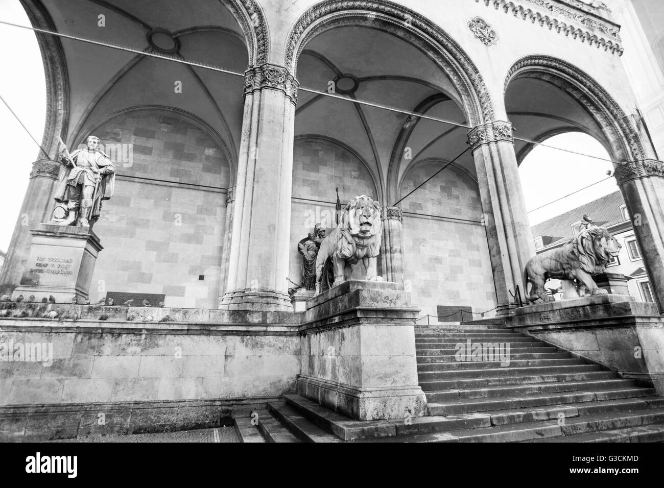 Deutschland, Bayern, München bei Tageslicht, Feldherrnhalle, s/w Stockfoto