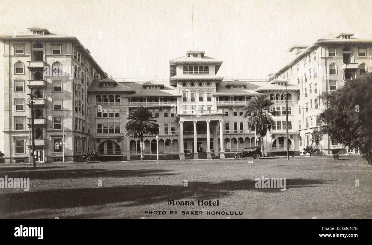 Moana Hotel (auch bekannt als First Lady von Waikiki), Kalakaua Avenue, Waikiki, Honolulu, Insel Oahu, Hawaii, USA.       Datum: ca. 1920 Stockfoto