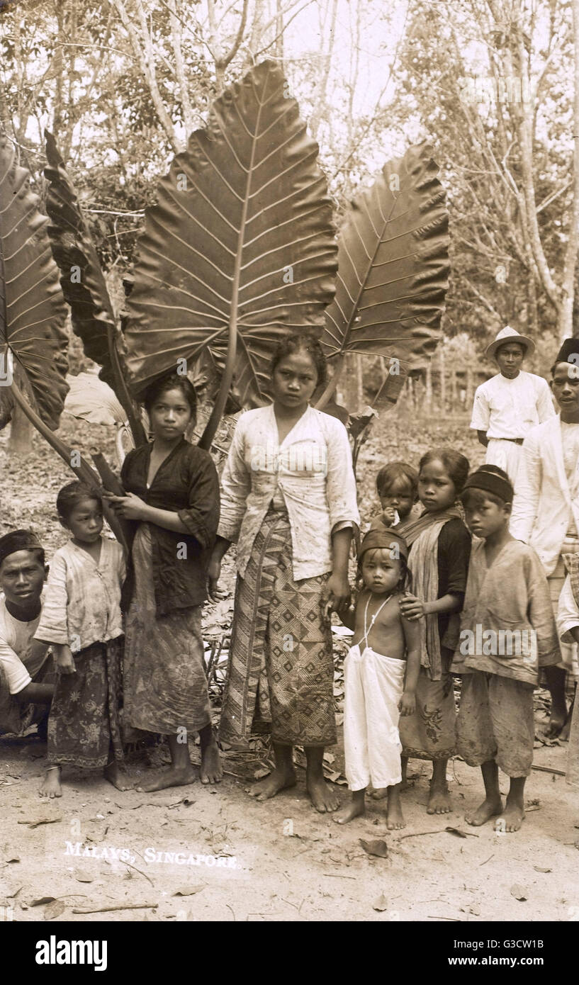 Zwei malaysische Frauen und ihre Kinder - Singapur Stockfoto