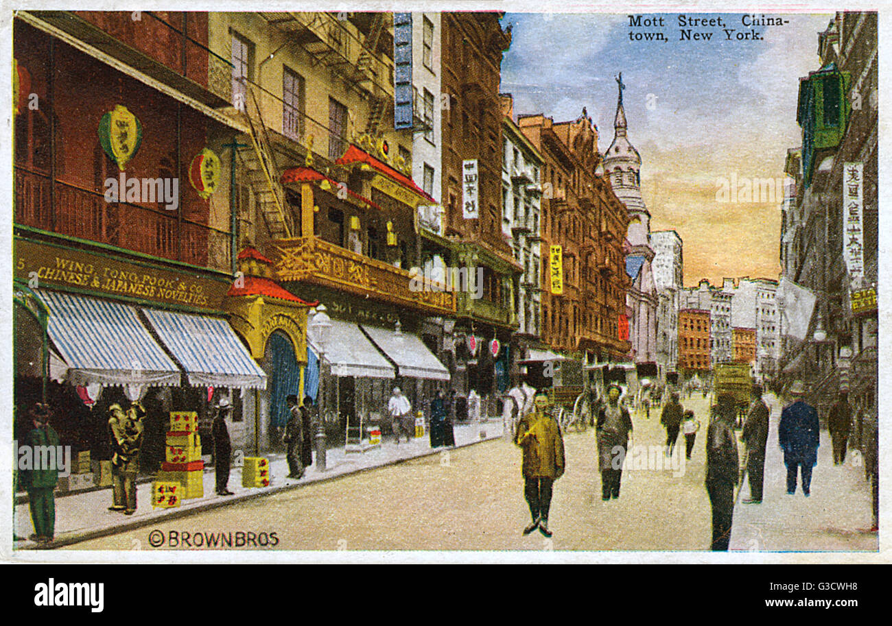 Mott Street, Chinatown, New York City, USA, mit dem Port Arthur Restaurant auf der linken Seite.      Datum: ca. 1908 Stockfoto