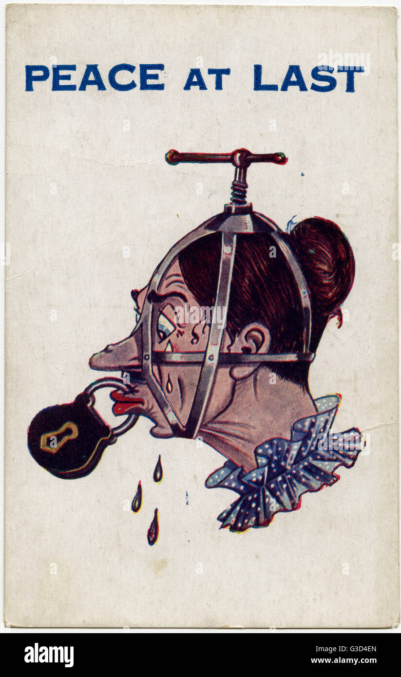 Eine brutale humorvolle Postkarte zeigt eine nörgelnde Ehefrau in ein Raher mittelalterlichen schelten Zaum eingespannt. Die Formulierung "Endlich Frieden" hat möglicherweise eine doppelte Bedeutung, die im Zusammenhang mit dem ersten Weltkrieg: ca. 1914 Stockfoto